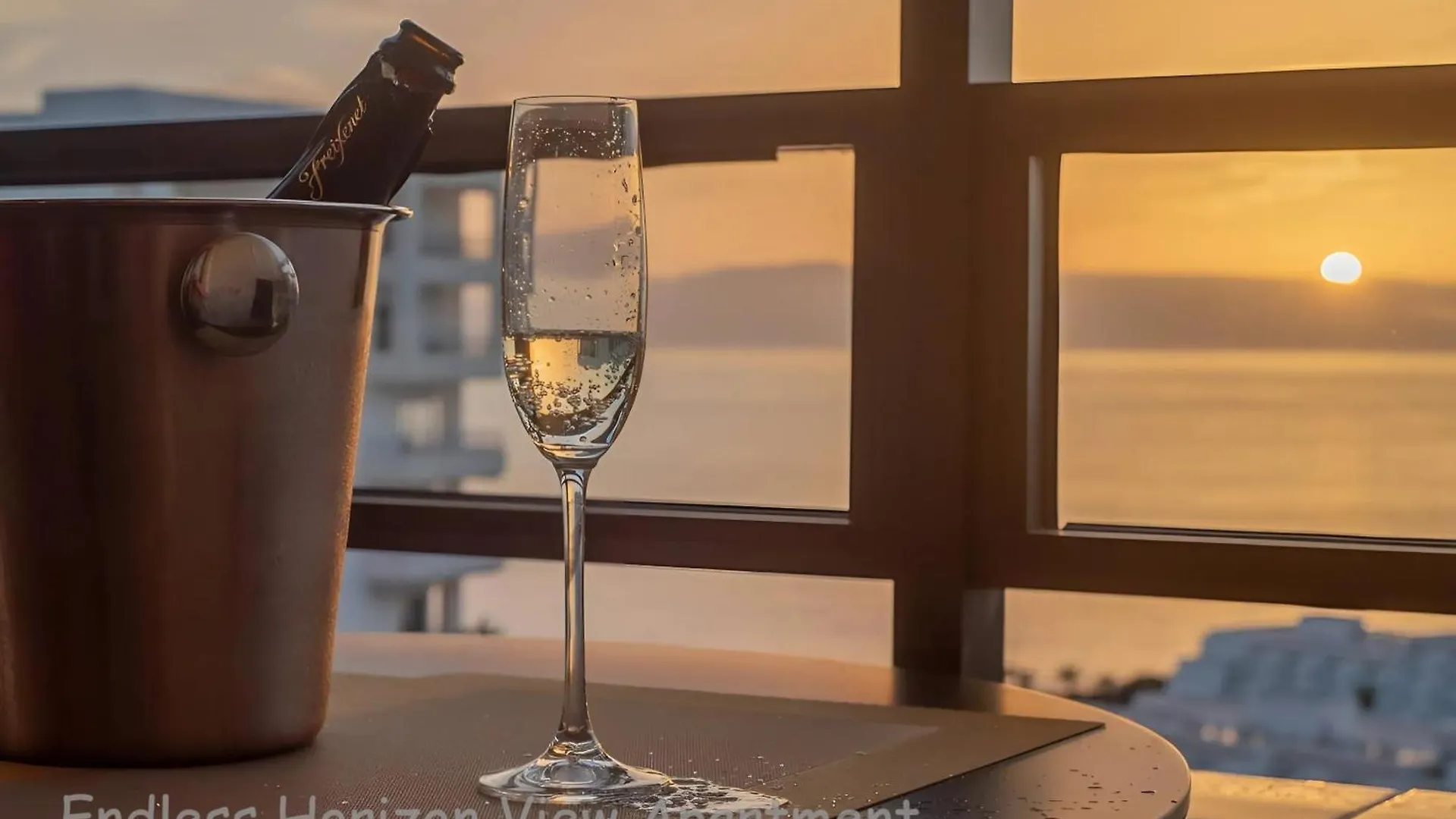 פלאיה פראיסו Endless Horizon View Apartment - Free Private Parking Including & Guest Bonus ספרד